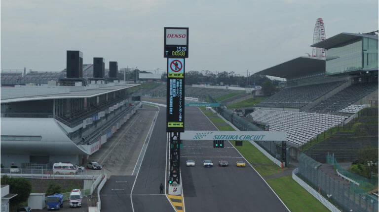 Honda NSX4台による走行　【鈴鹿サーキット】