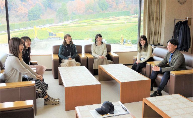 終始和やかな雰囲気で座談会は進む