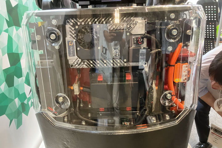 ヤンマー建機（建設機械の電動化）