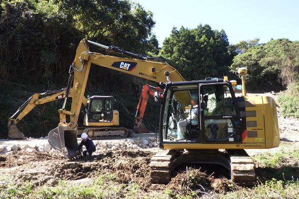 RTK-ICT建機（バックホウ）精度確認試験1