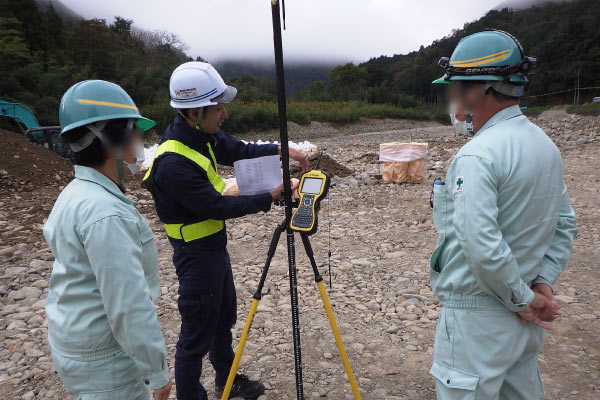 ICT建機による施工管理打合せ1